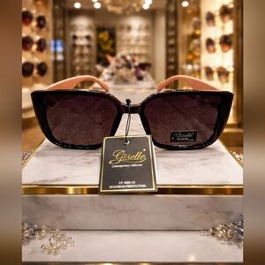 Sunglasses With Pink Quilted Arms